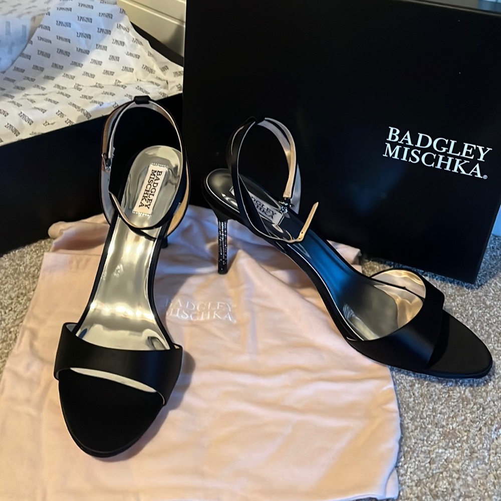 Badgley Mischka Collection Noa Ankle Strap Sandal